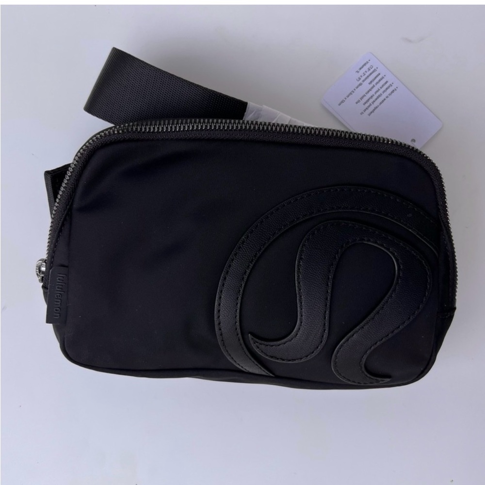 Lululemon waist bag